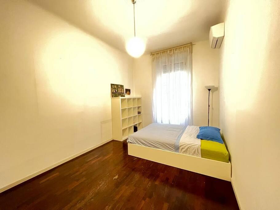 Modern Pretty Apartment Near Isola Zone Mediolan Zewnętrze zdjęcie